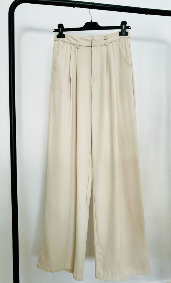 Pantalón pinzas beige