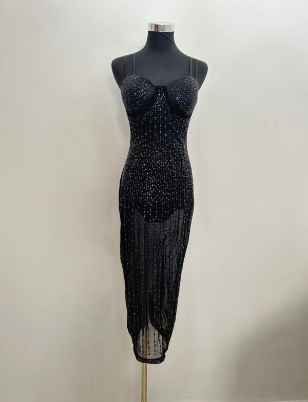 Vestido transparente con pedrería